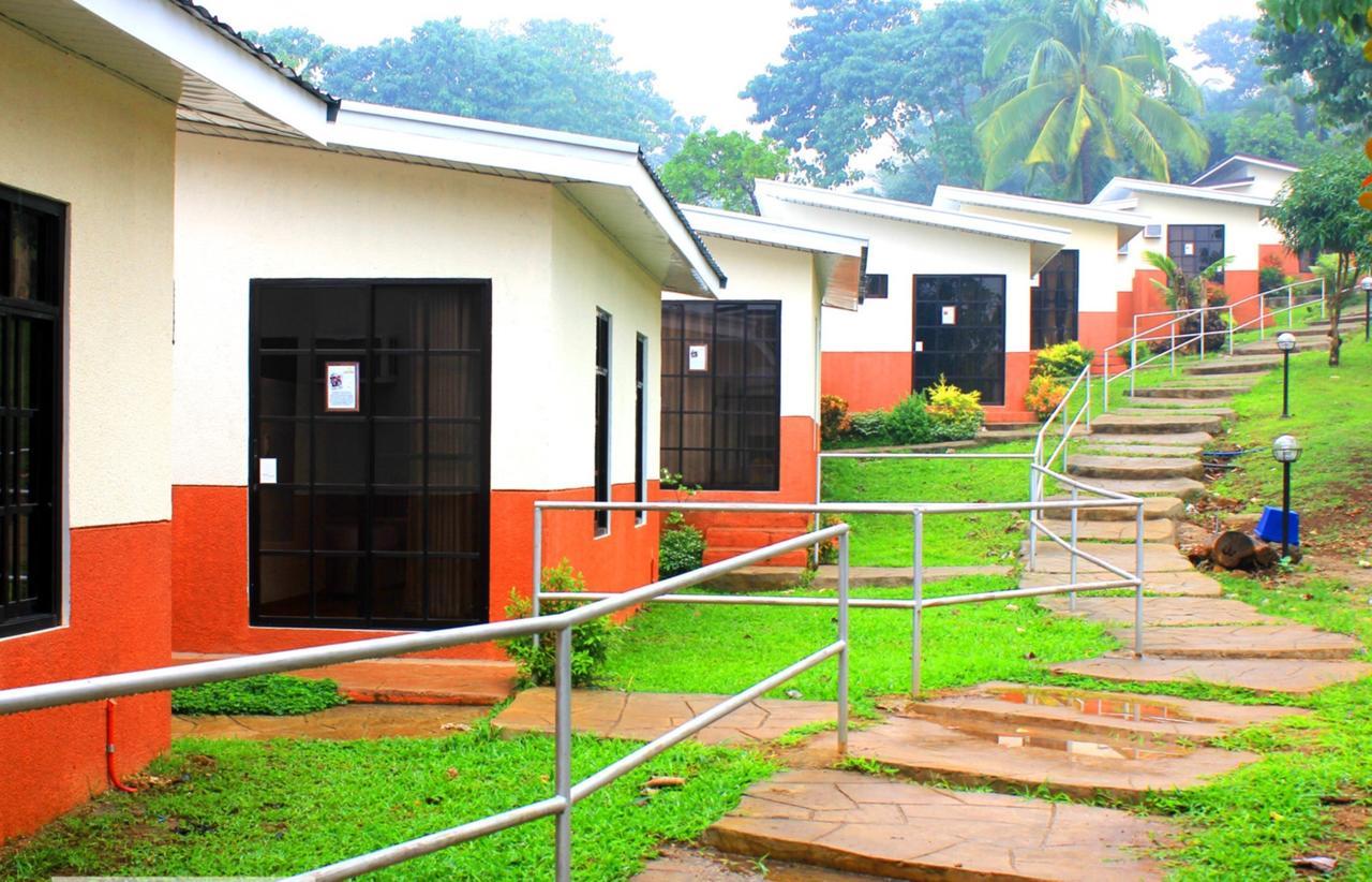 Bakasyunan Resort And Conference Center - Tanay Room photo